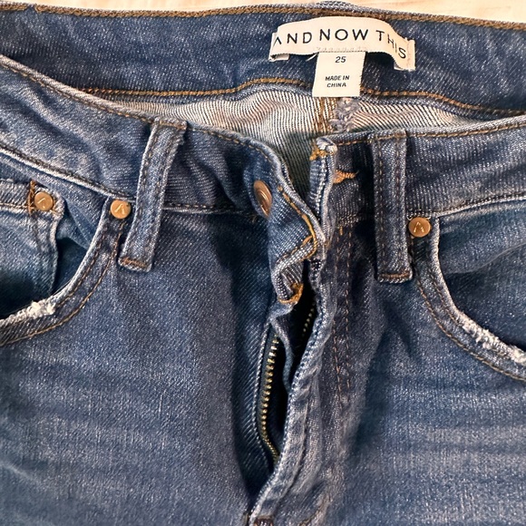 Now and then cropped distressed jeans - Picture 2 of 5